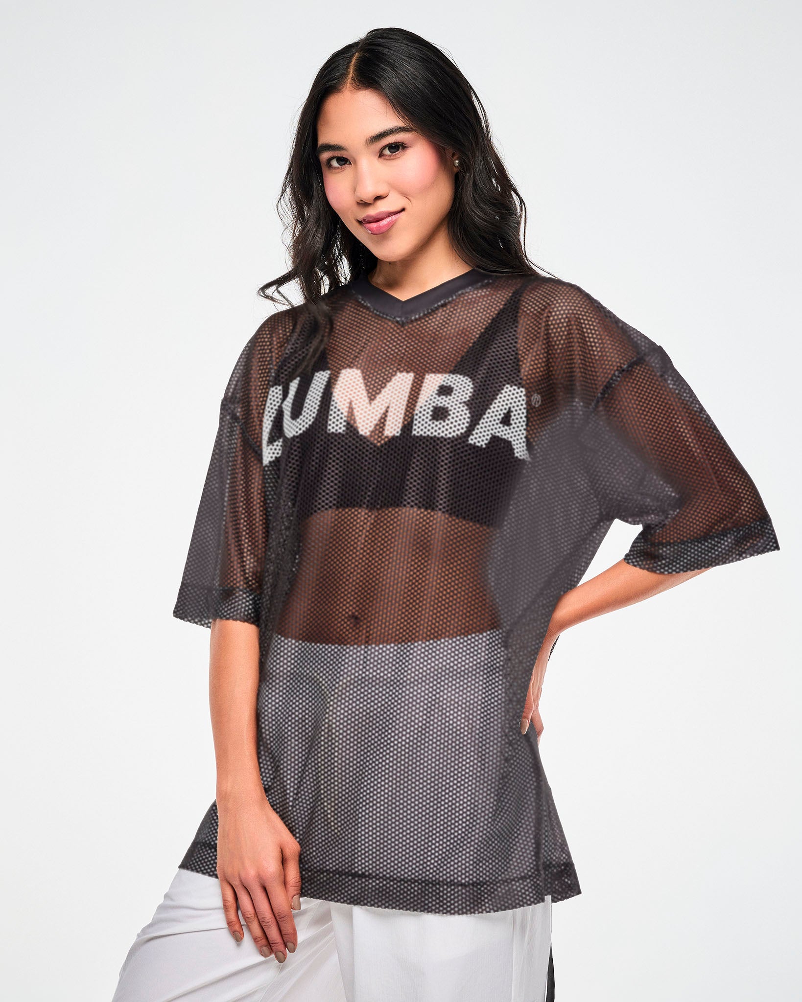 Zumba Basic Oversized Mesh V-Neck Top - Black – Zumba Wear | STRONG iD