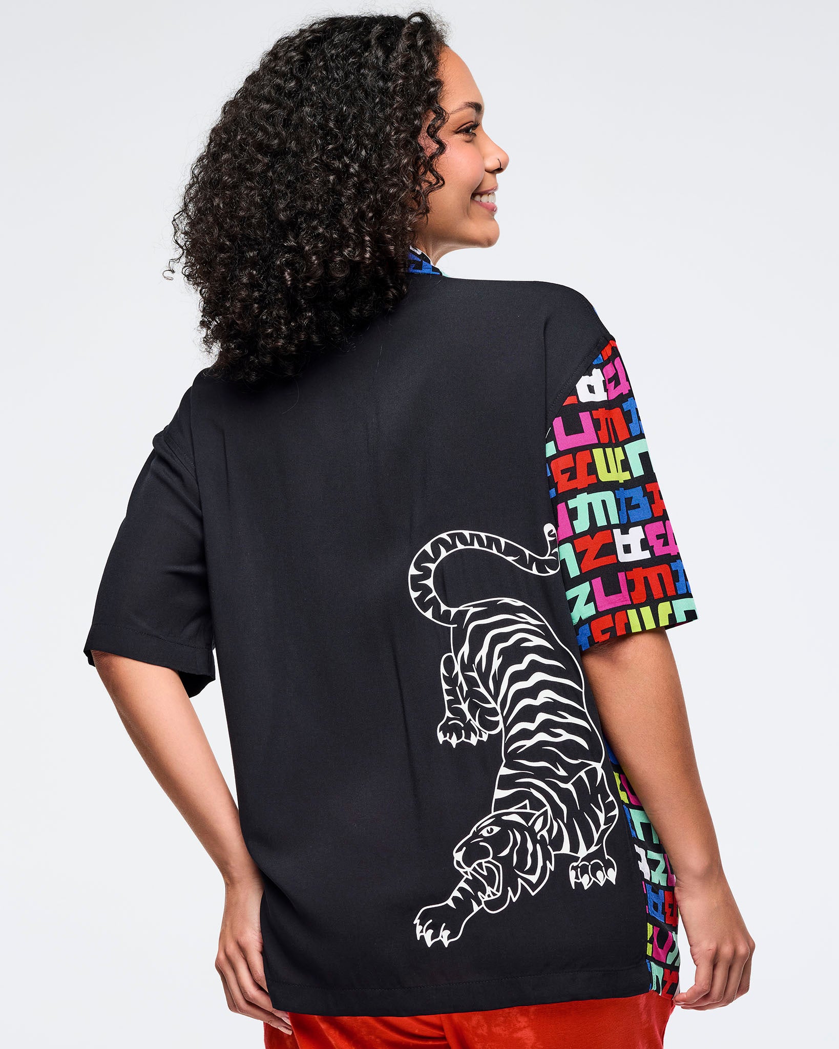 Eastern Flavor Men's Short Sleeve Button Up – Zumba Wear | STRONG iD