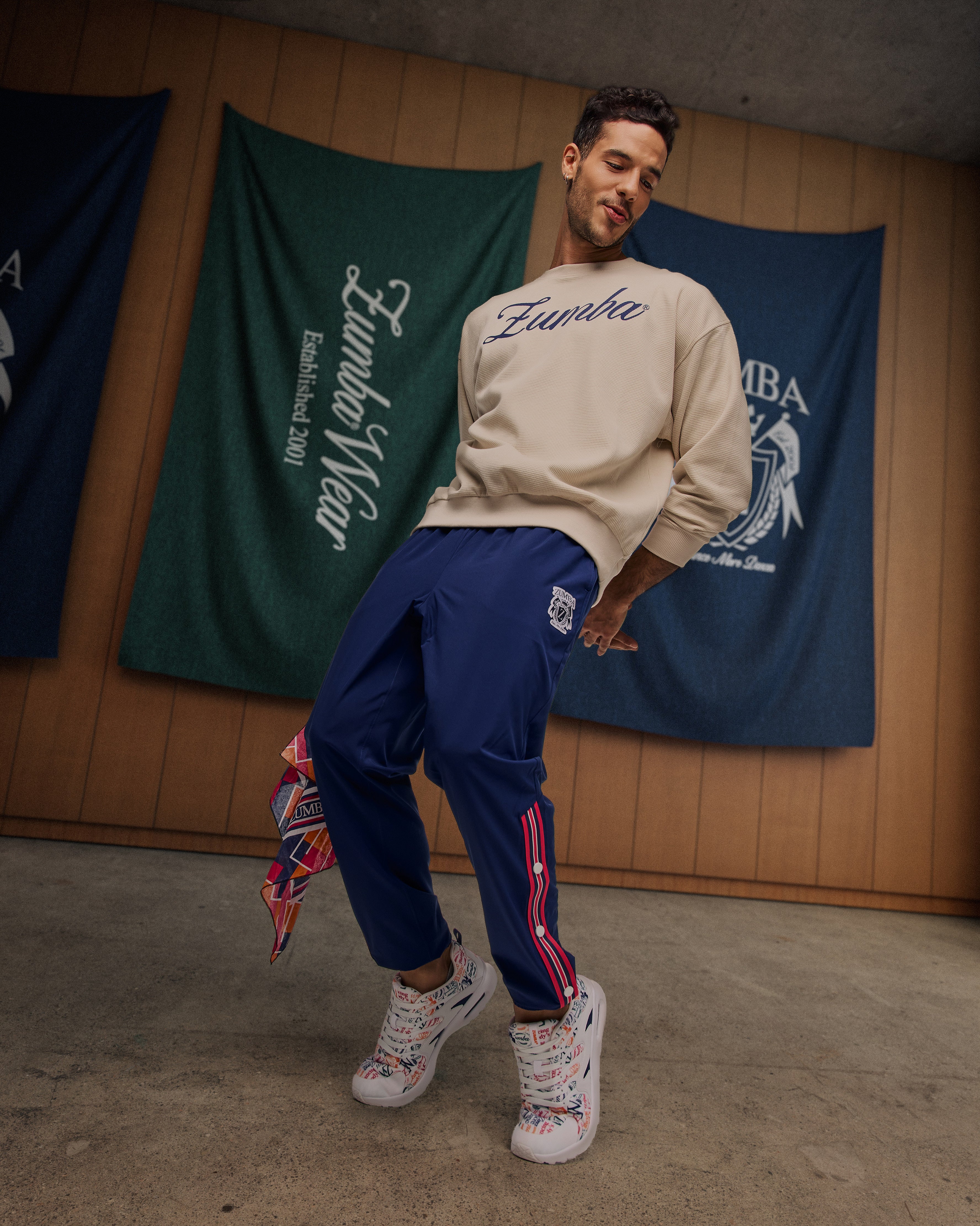 Class of 2001 Woven Track Pants With Side Snaps – Zumba Wear