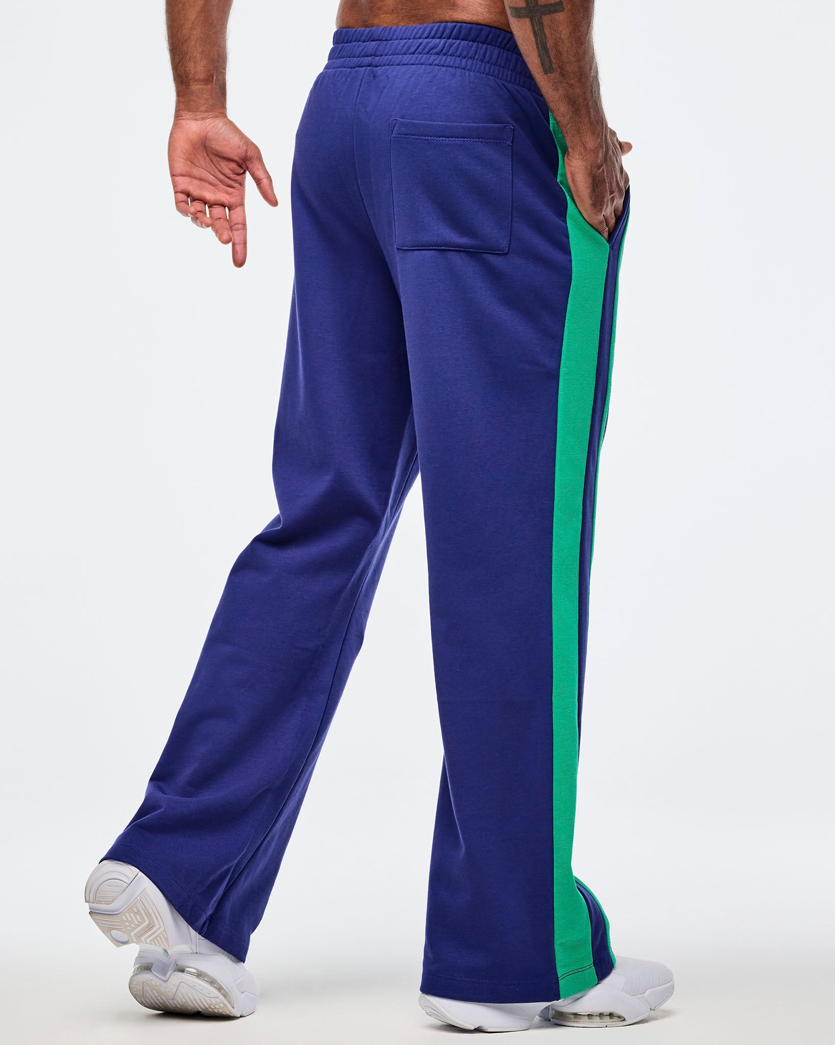 Sizzlin' Wide Leg Sweatpants – Zumba Wear | STRONG iD