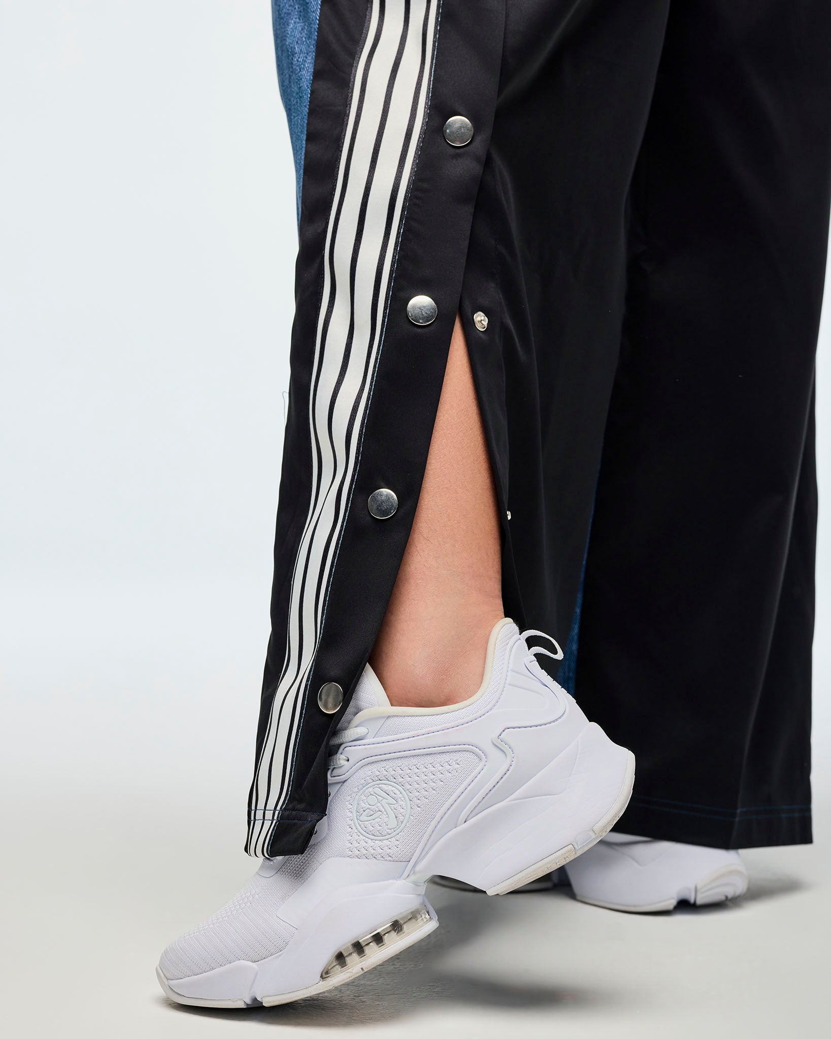 ZW Wide Leg Pants With Side Snap Placket – Zumba Wear