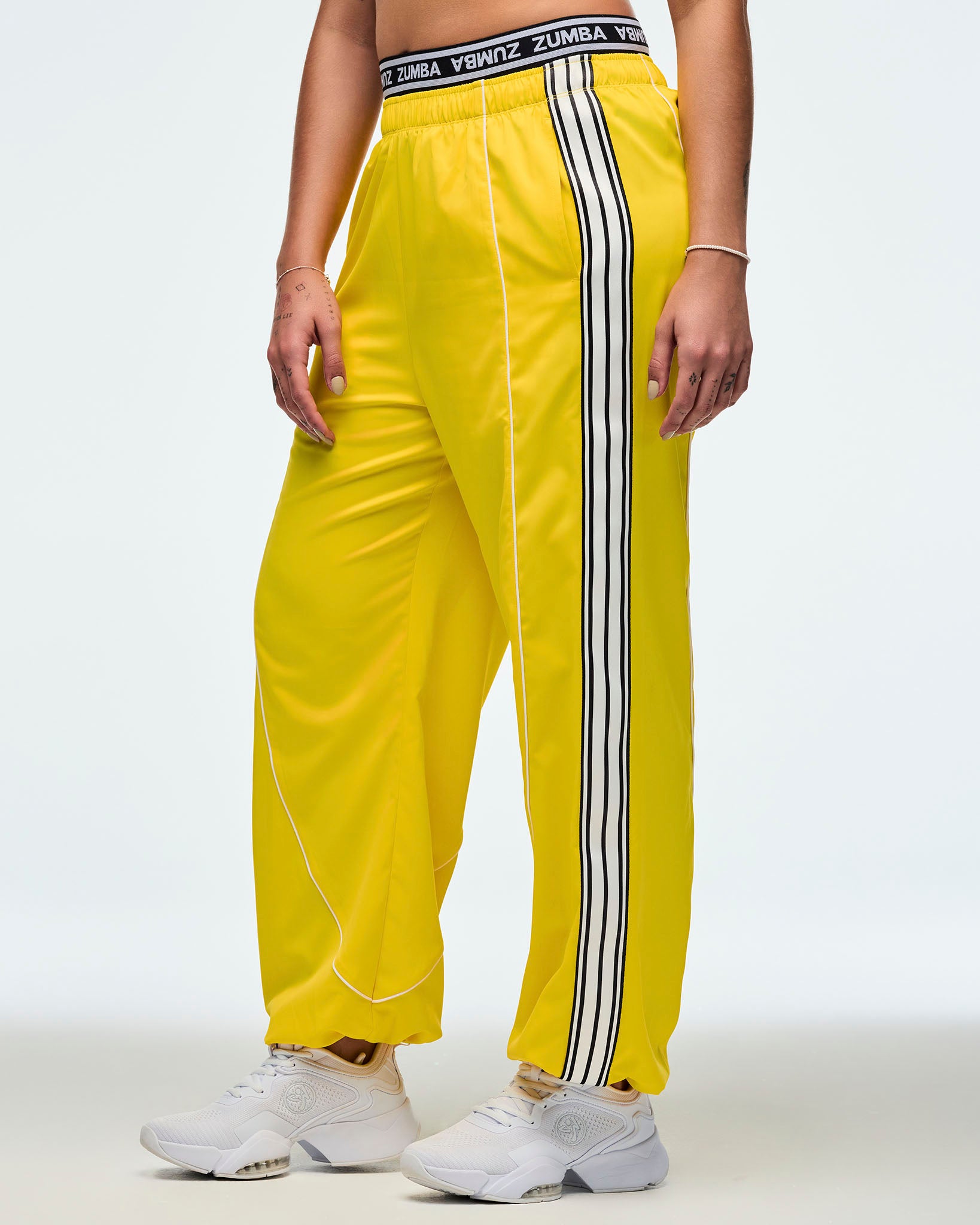 ズンバウェア　Slouch Woven パンツ Zumba Haus Baggy Woven Pants – Zumba Wear | STRONG iD