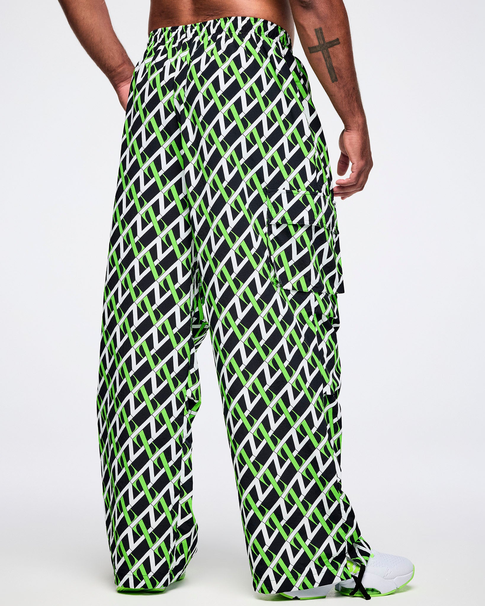 Dale-Z Woven Oversized Cargo Pants – Zumba Wear | STRONG iD