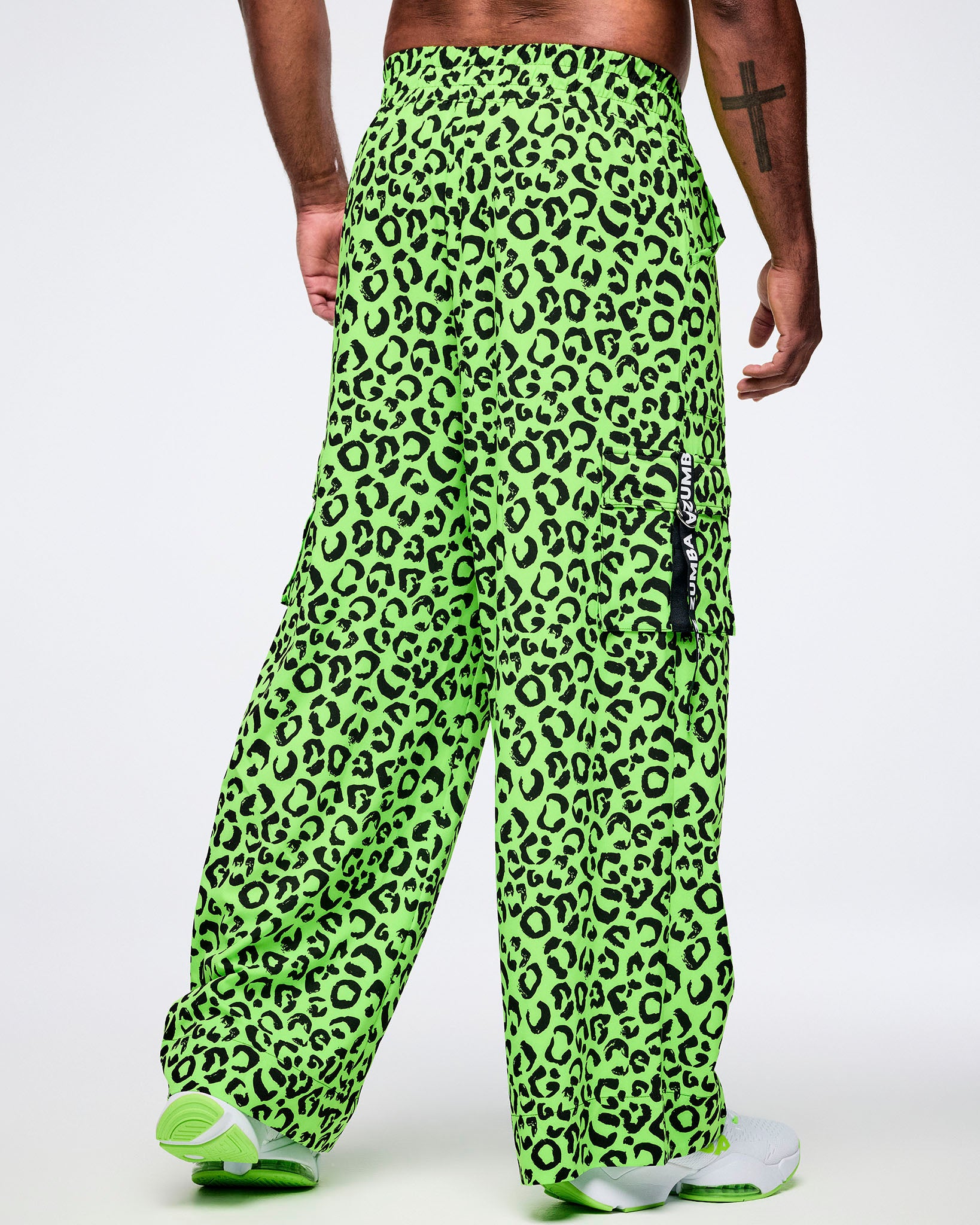 Dale-Z High Waisted Woven Cargo Pants – Zumba Wear | STRONG iD