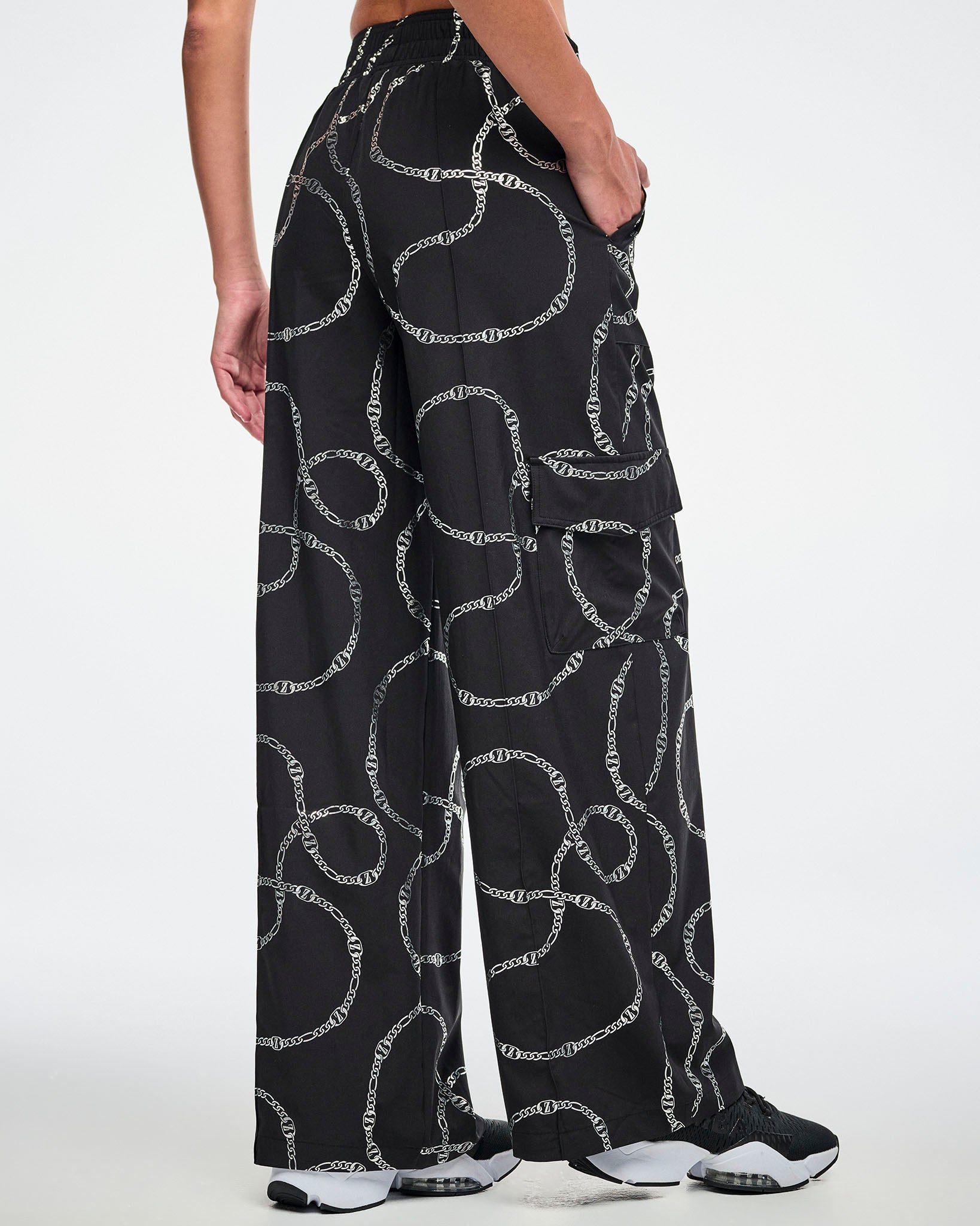 Dale-Z Woven Cargo Pants - Black/Silver – Zumba Wear | STRONG iD