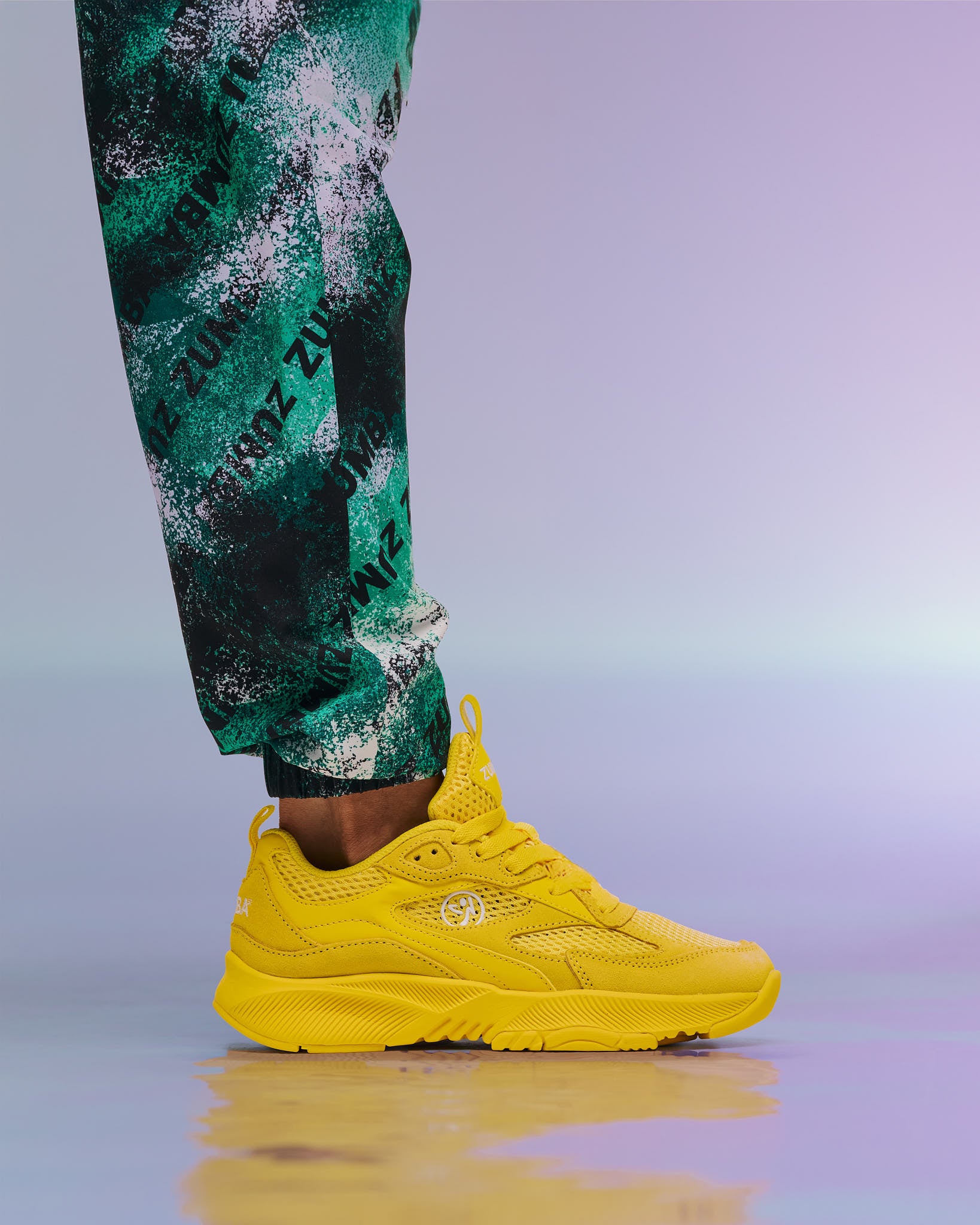 ZUMBAセットアップ Inspire Your Style with the Sizzlin Woven Zip-Up Hoodie for Women