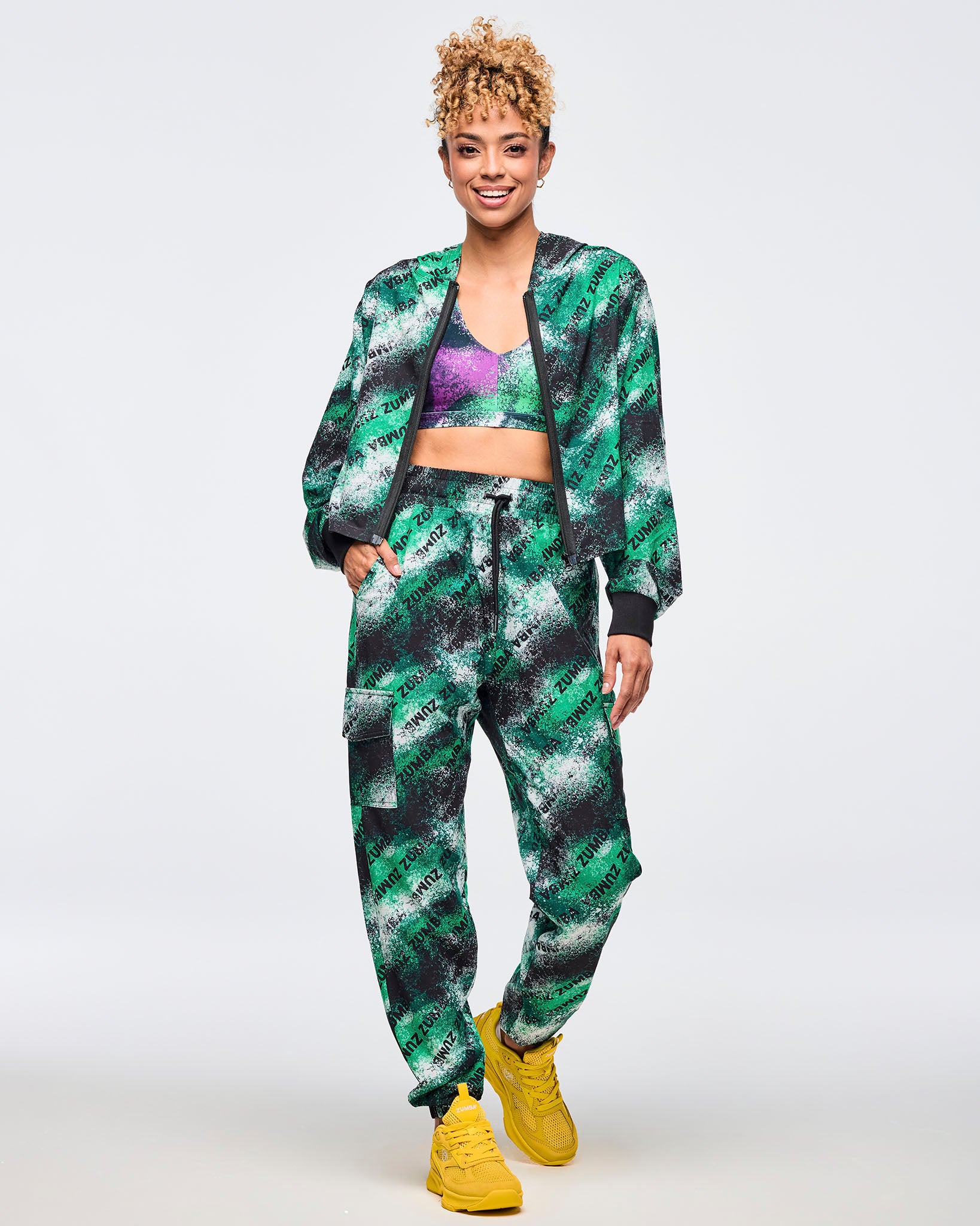 ZUMBAセットアップ Inspire Your Style with the Sizzlin Woven Zip-Up Hoodie for Women