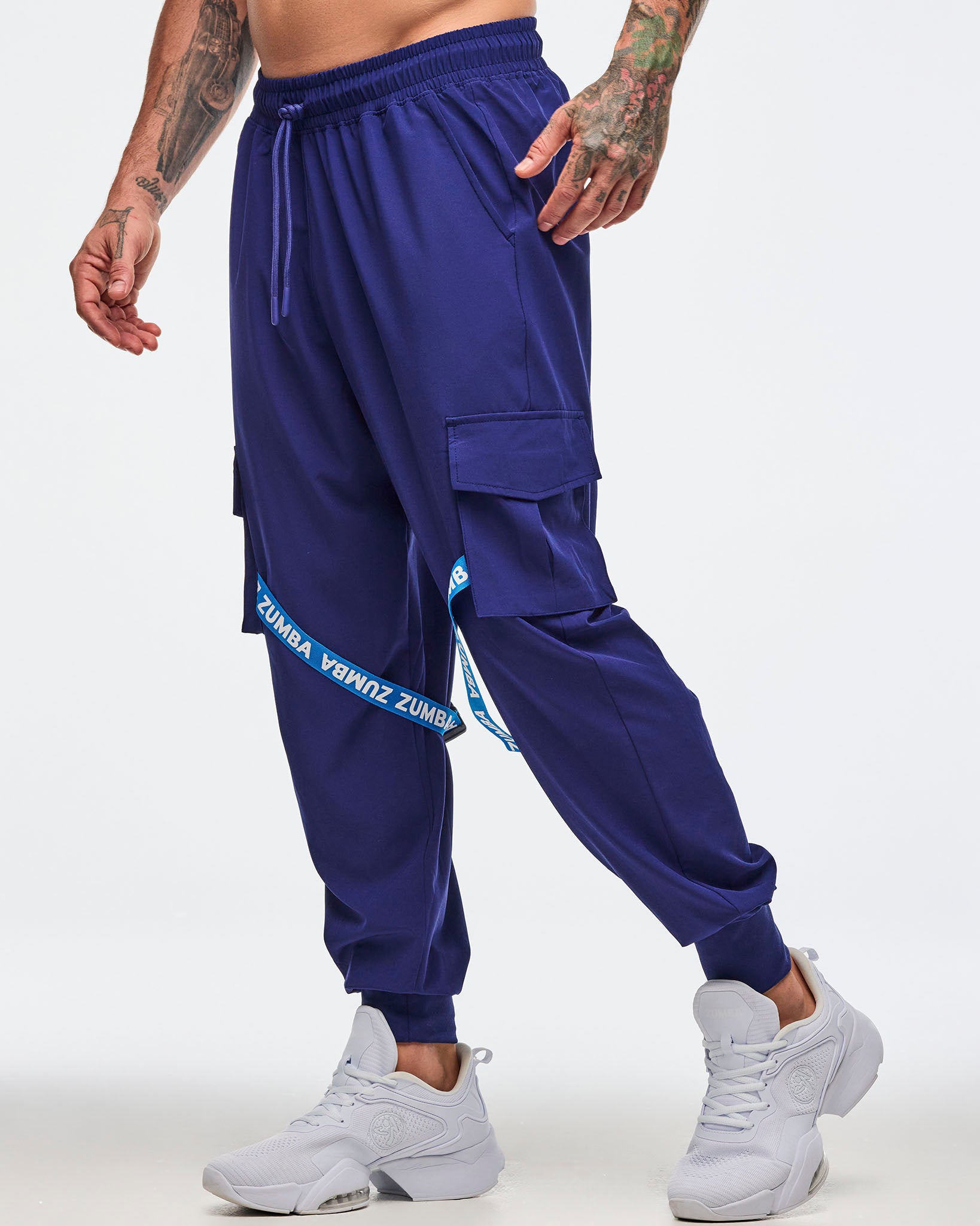 Sizzlin' Men's Woven Cargo Pants – Zumba Wear | STRONG iD