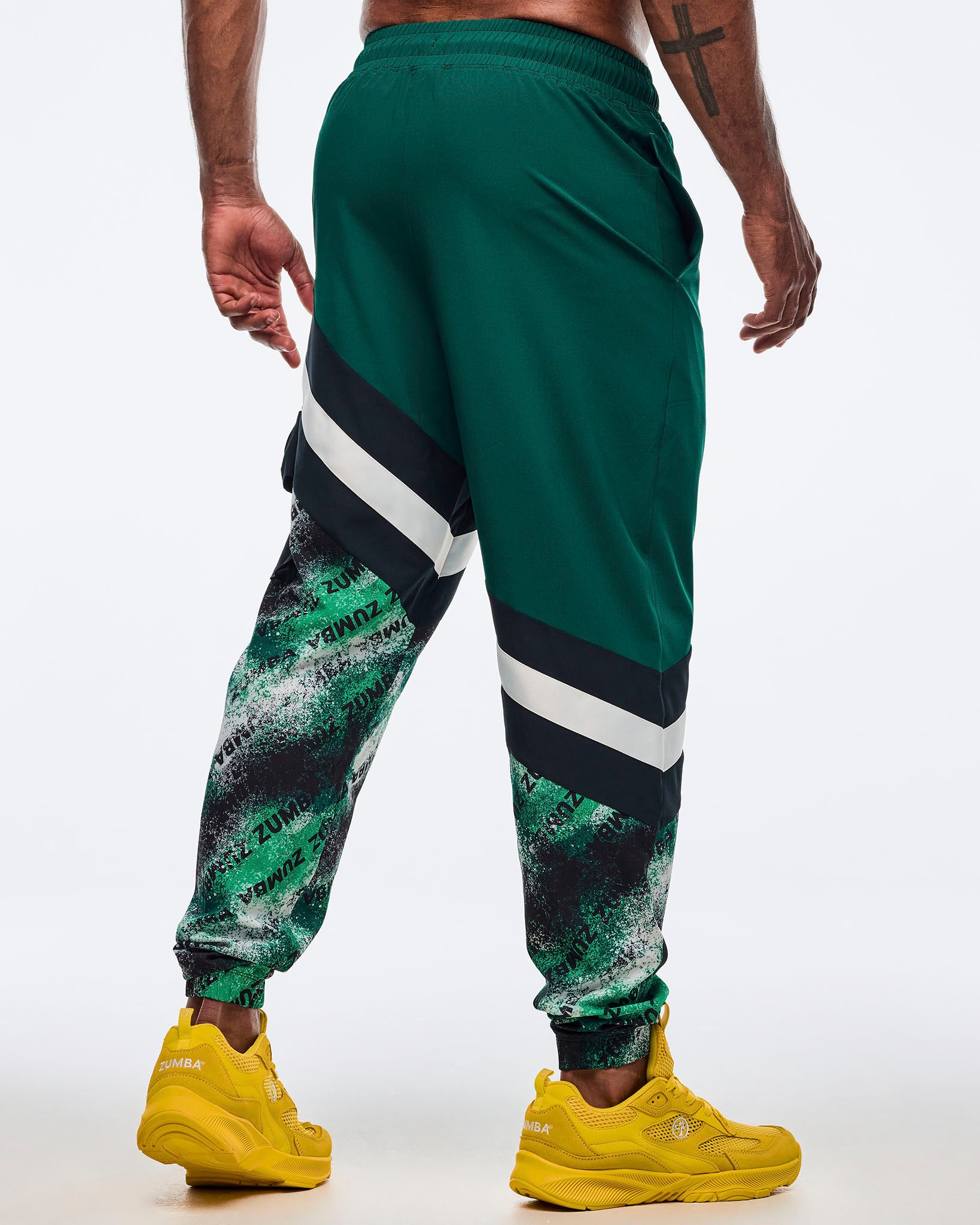 Apres Zumba Men's Woven Cargo Pants – Zumba Wear | STRONG iD
