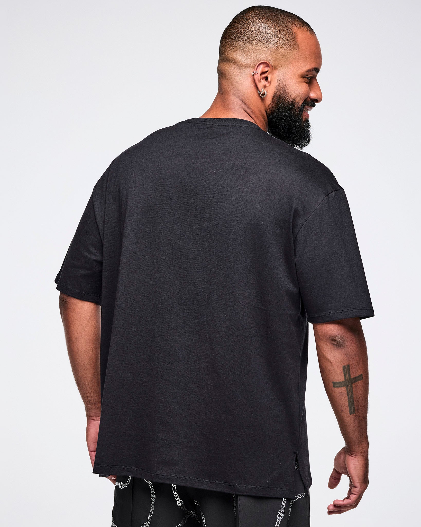 Dale-Z Men's Crew Neck Tee - Black – Zumba Wear | STRONG iD