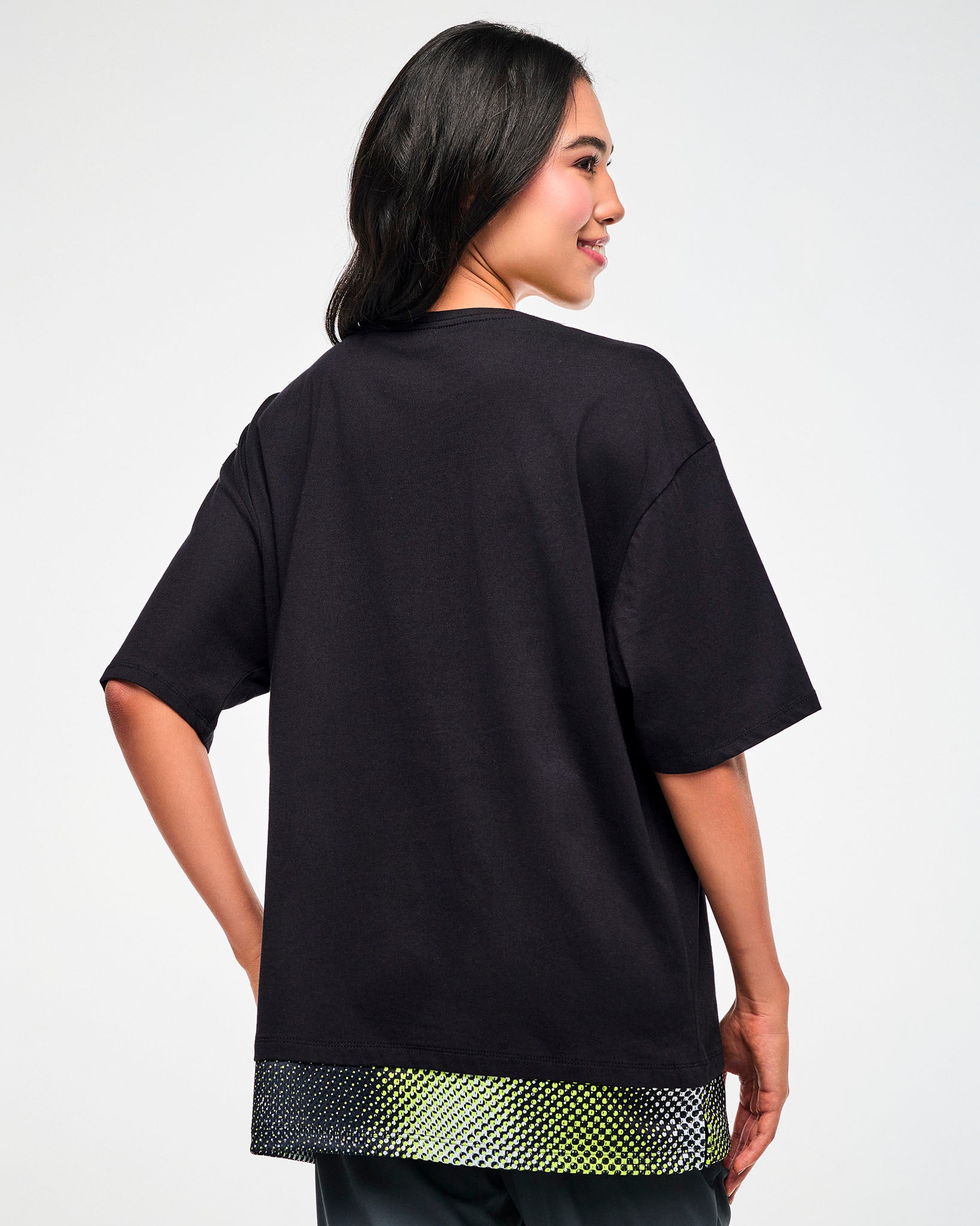Electric Feel Men's Tee With Double Layered Hem – Zumba Wear