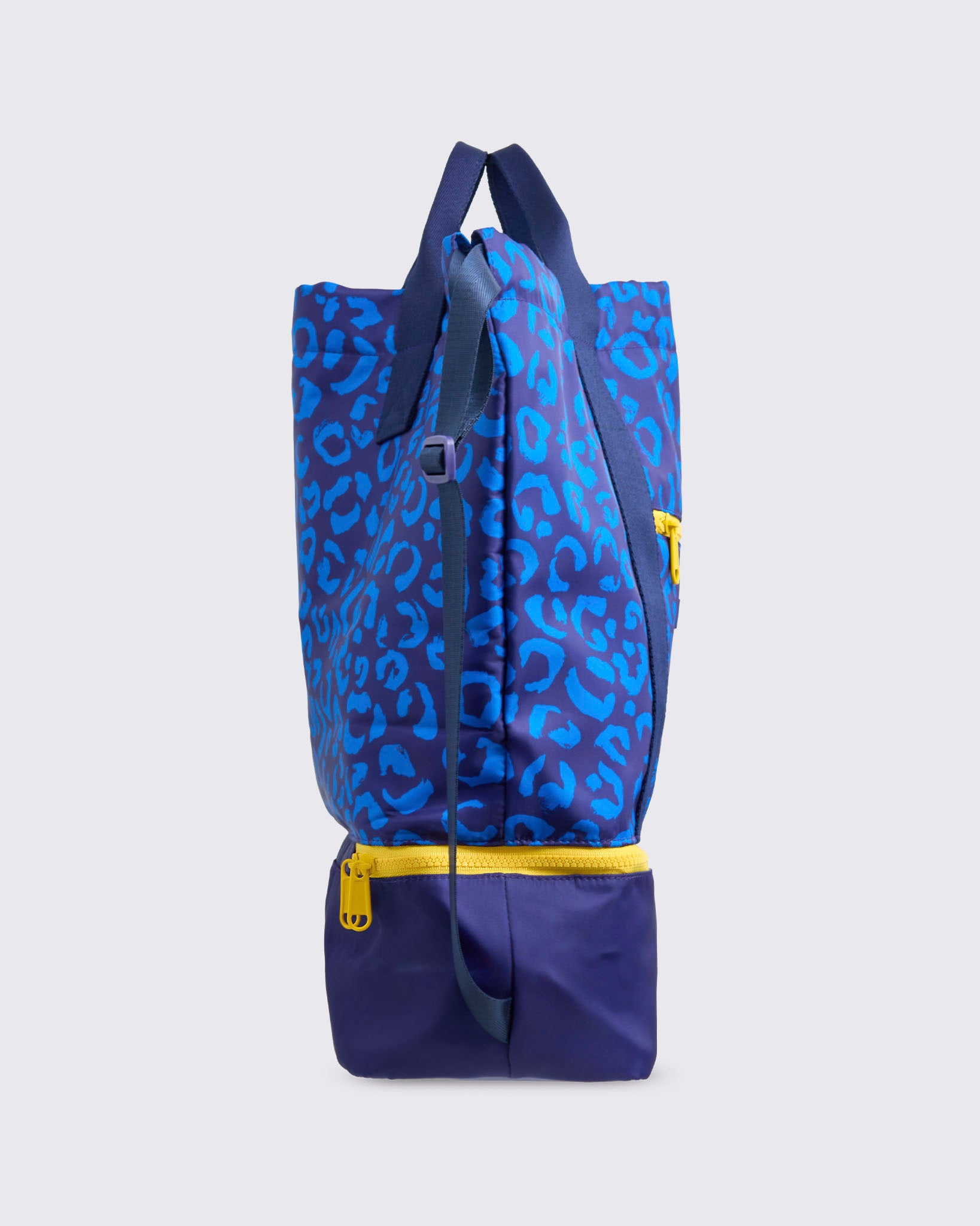 Sizzlin' 2-Way Bag With Shoe Compartment – Zumba Wear | STRONG iD