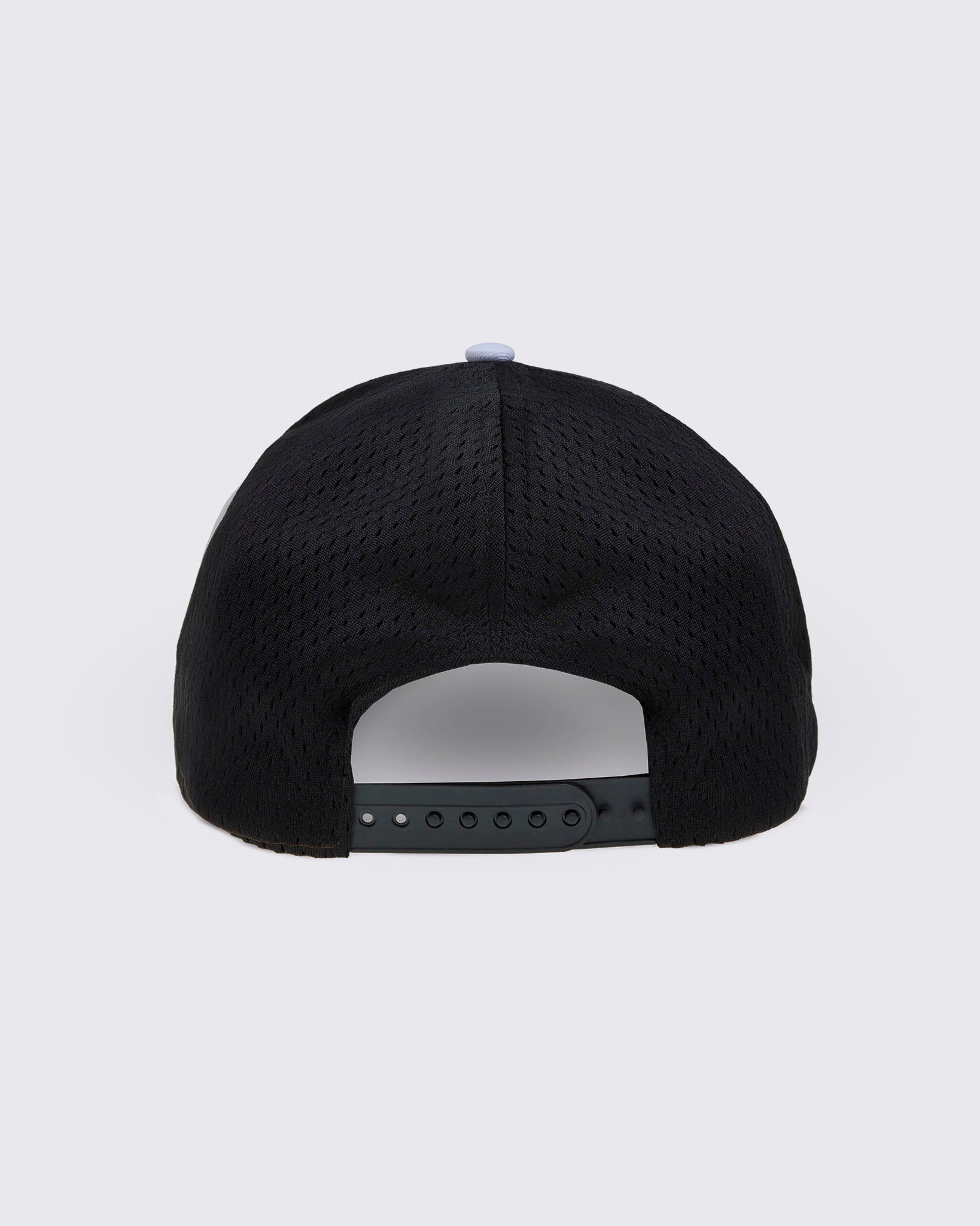 Worldwide Curved Brim Mesh Hat – Zumba Wear | STRONG iD