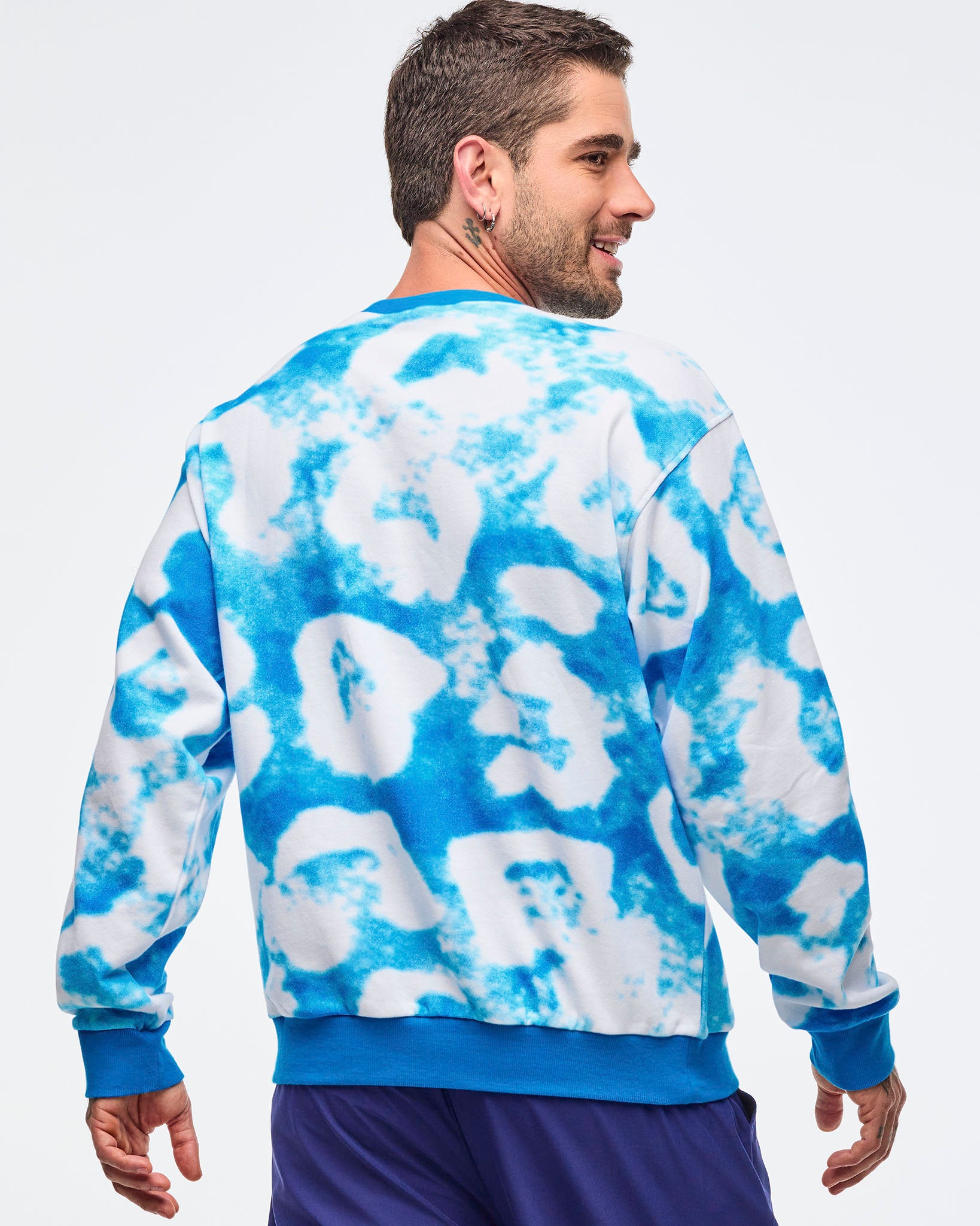 Sizzlin' Long Sleeve Pullover Sweatshirt – Zumba Wear | STRONG iD